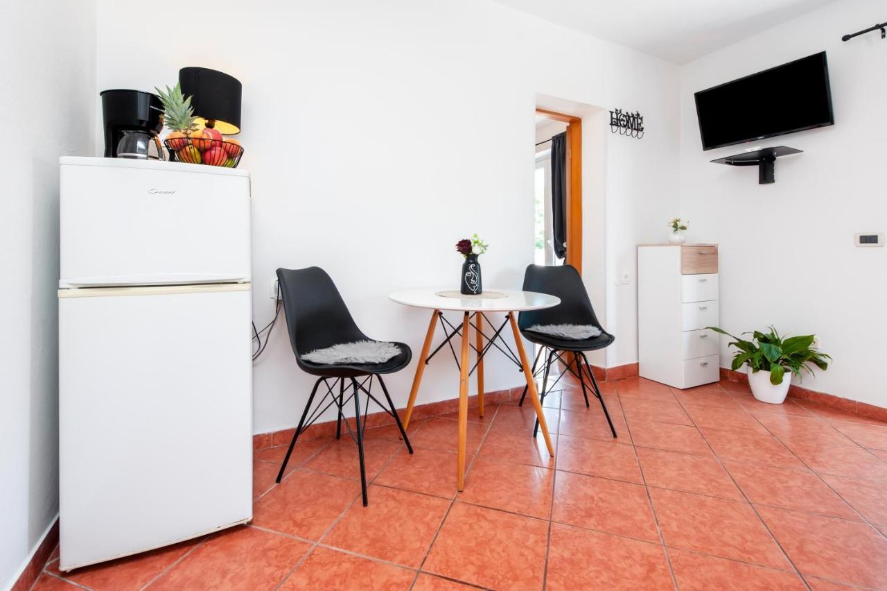 Apartment Biggy 罗维尼 外观 照片