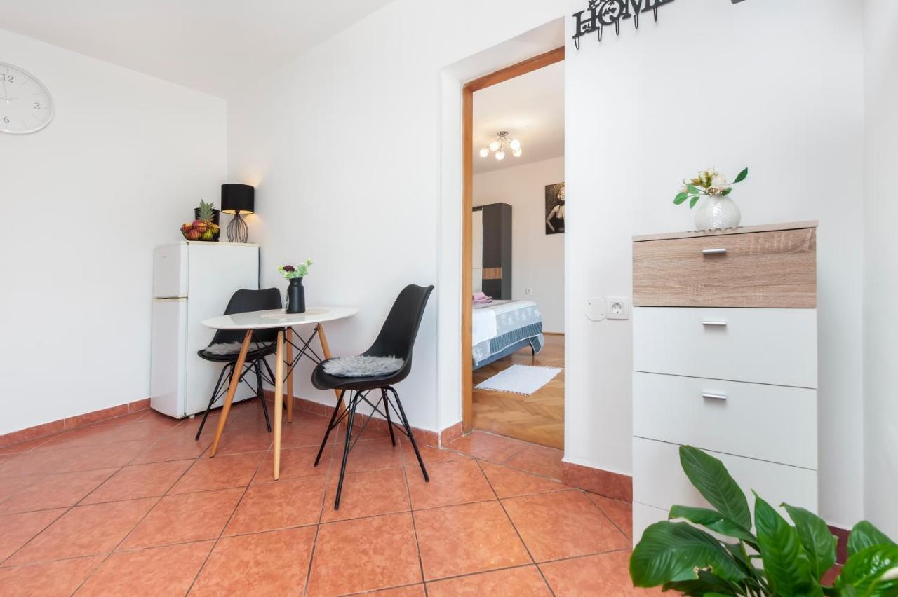 Apartment Biggy 罗维尼 外观 照片